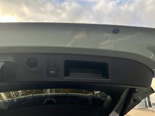 Used 2025 Chevrolet Equinox ACTIV w/ Safety and Technology Package image 15