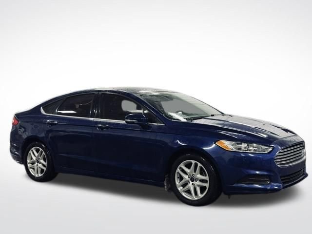 Used 2016 Ford Fusion SE w/ SE Cold Weather Package image 4