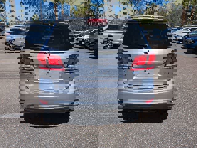 Used 2019 Dodge Journey SE w/ Blacktop Package image 7