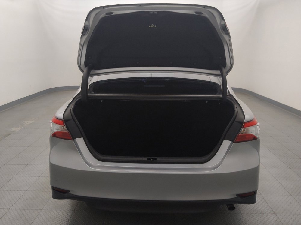 Used 2019 Toyota Camry LE image 29