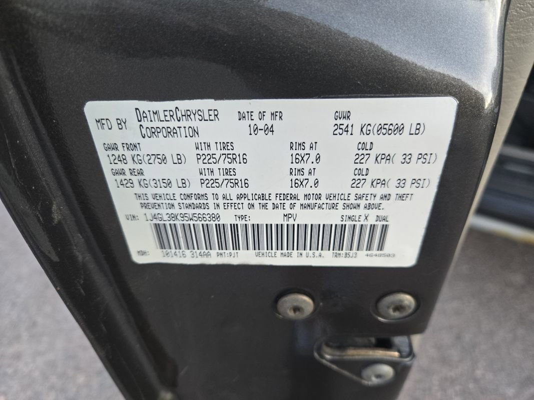 Used 2005 Jeep Liberty Renegade image 27