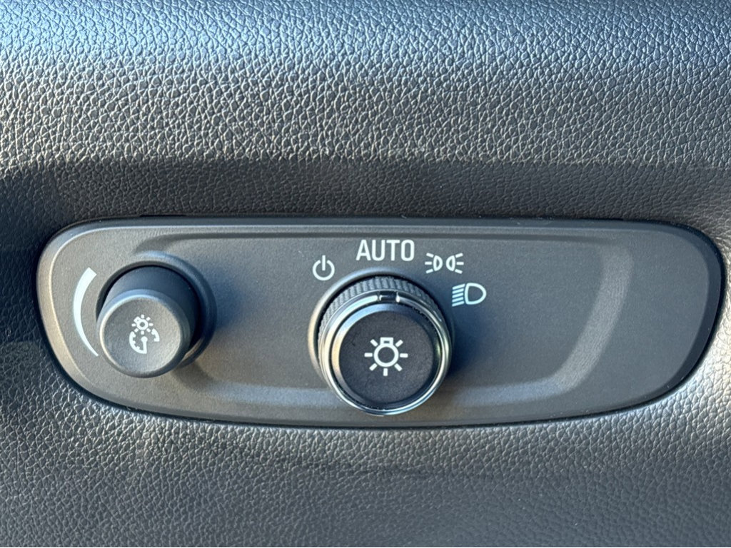 Used 2022 Chevrolet Traverse RS AWD/4WD image 10