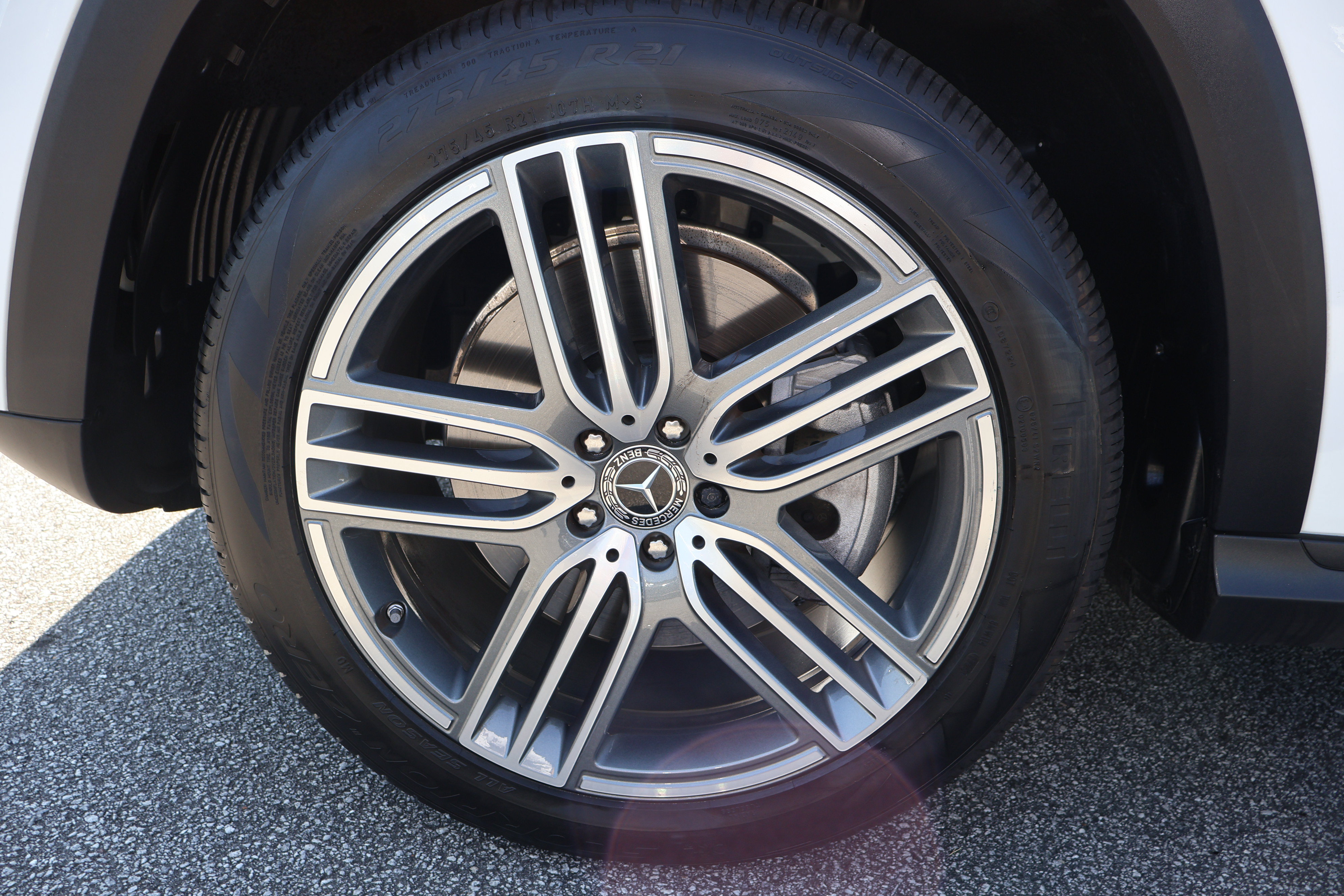 Used 2025 Mercedes-Benz GLS 450 4MATIC image 9