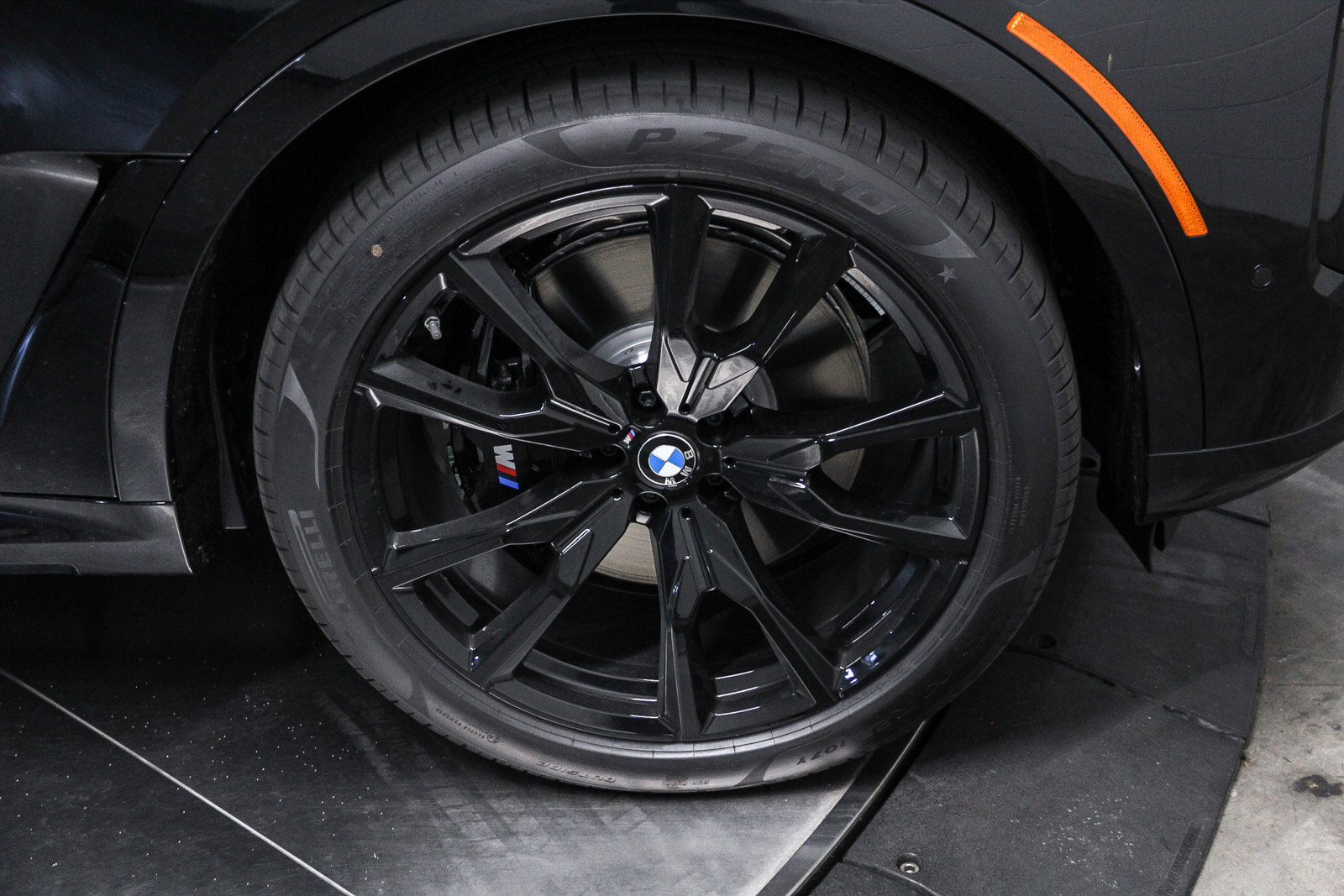 New 2026 BMW X7 M60i image 9