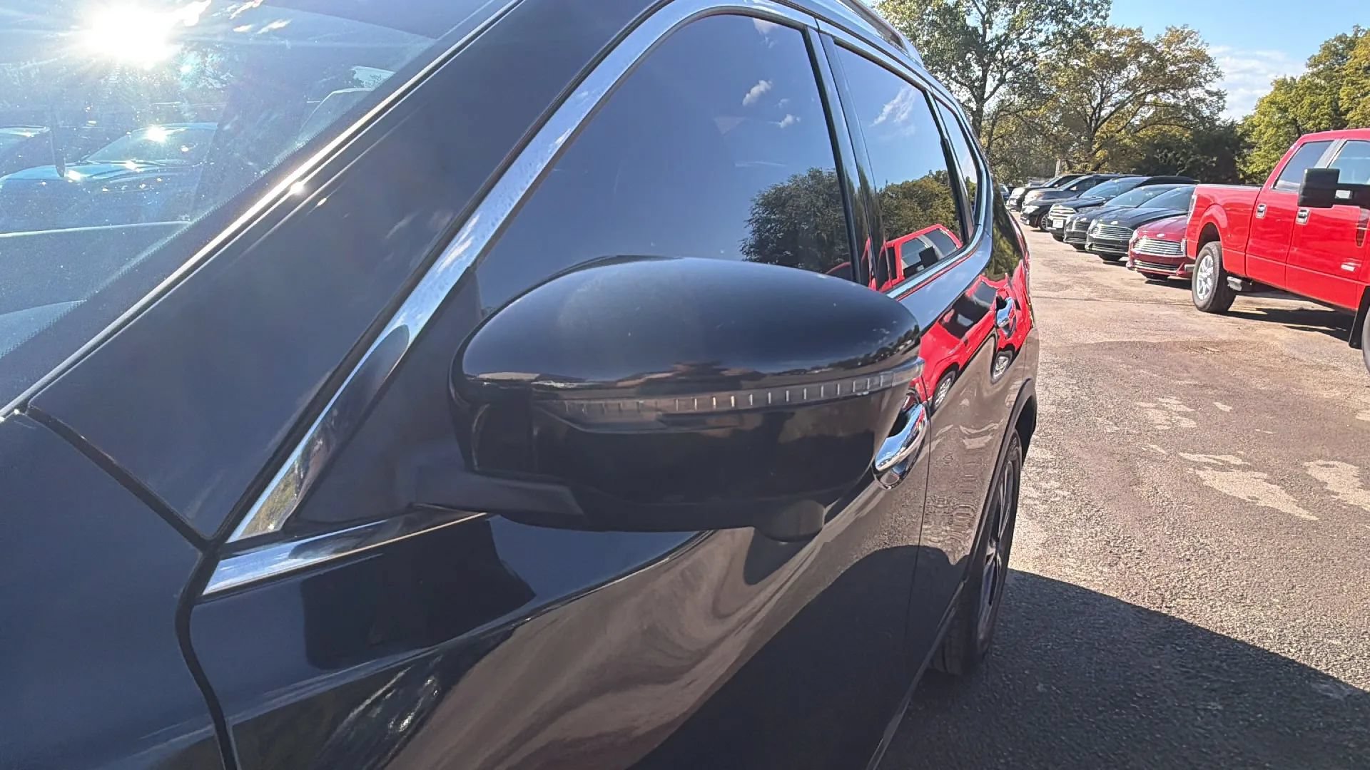 Used 2018 Nissan Rogue SL FWD image 33