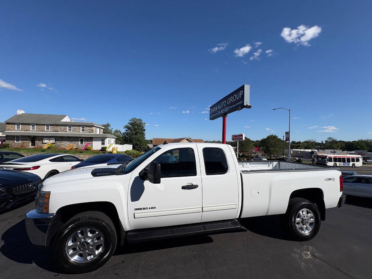 Used 2011 Chevrolet Silverado 3500 LT AWD/4WD image 4