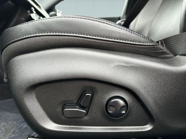 Used 2024 Jeep Compass Limited image 11