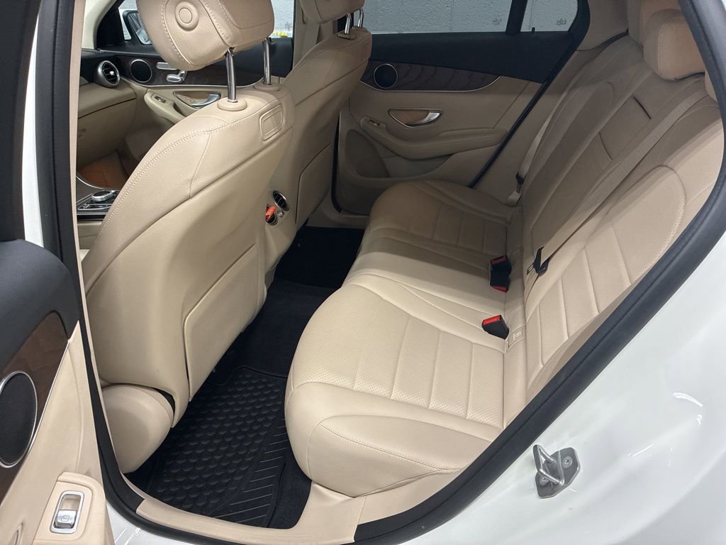 Used 2019 Mercedes-Benz GLC 300 4MATIC image 27