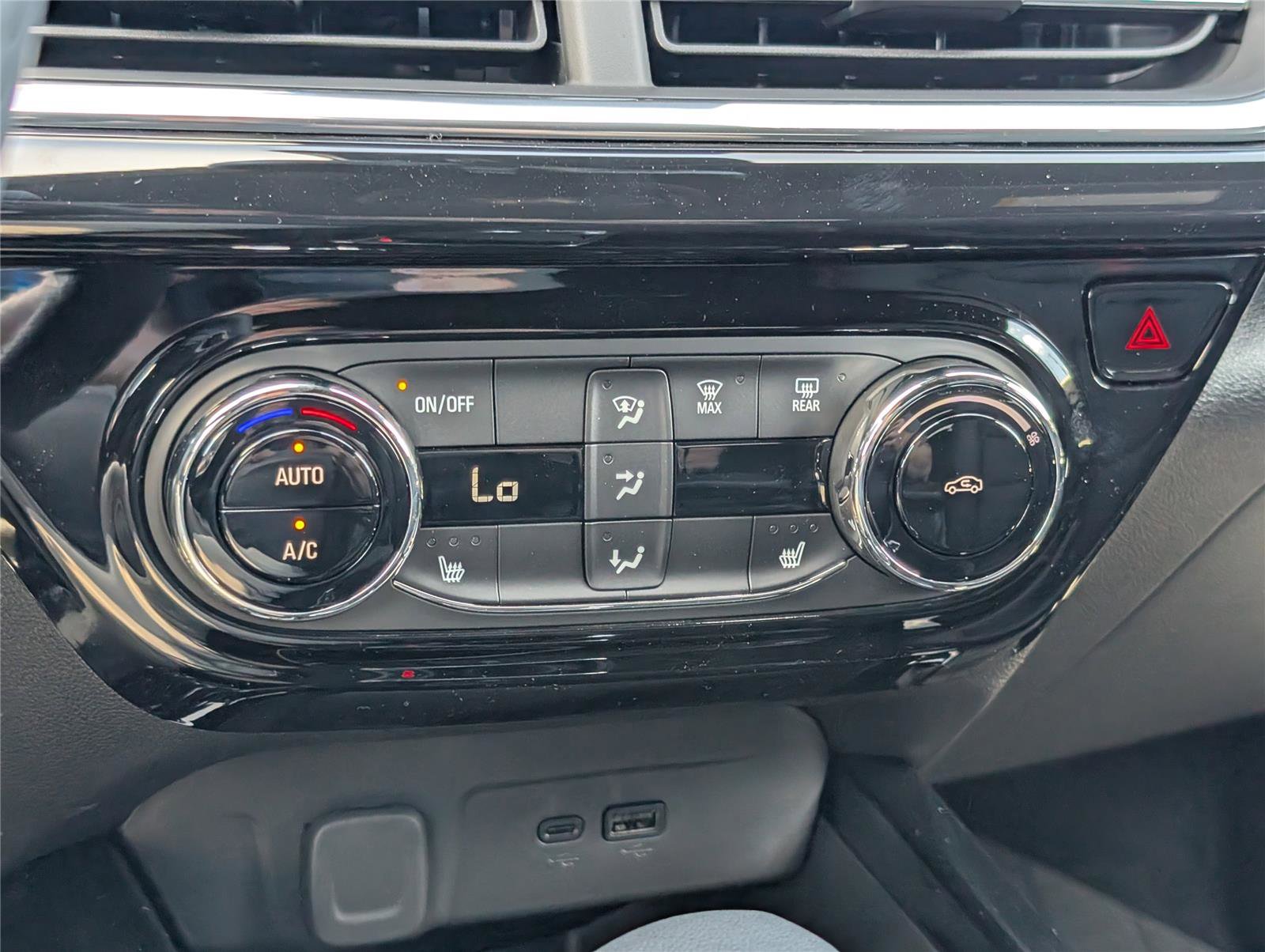 New 2026 Chevrolet Trax RS w/ Driver Confidence Package image 25