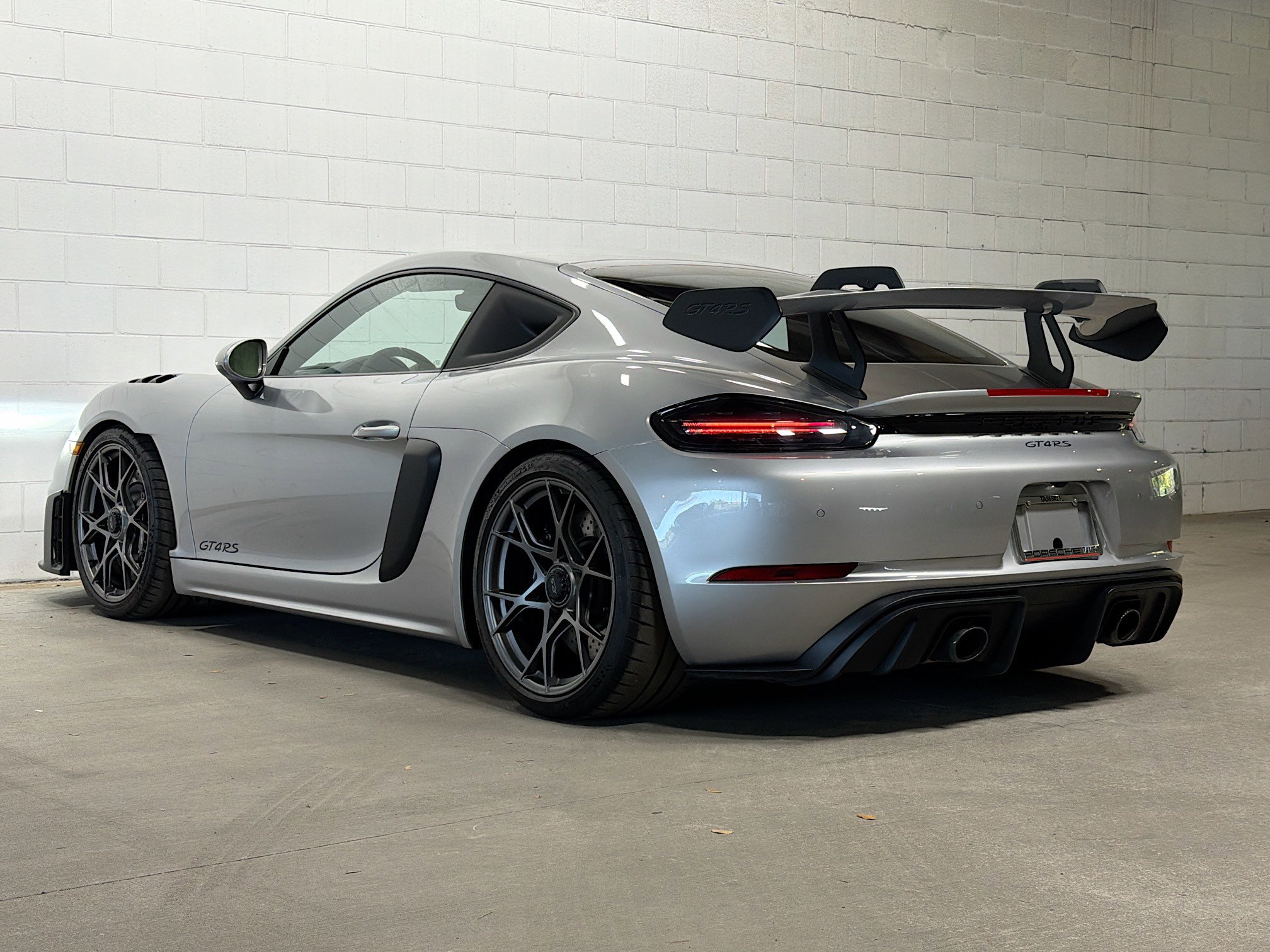 Used 2025 Porsche 718 Cayman GT4 RS w/ Chrono Package RWD image 3