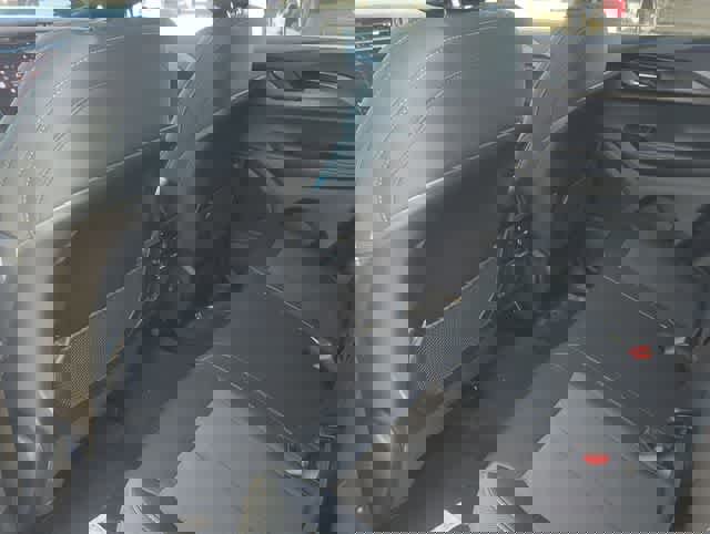 Used 2025 Jeep Grand Cherokee Laredo image 18