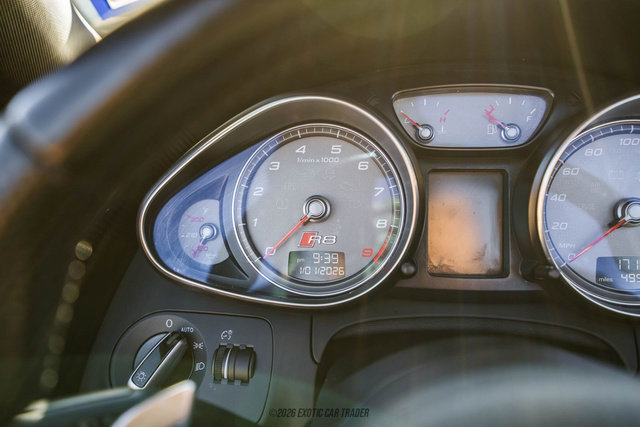 Used 2015 Audi R8 V8 w/ Full Leather Package image 62