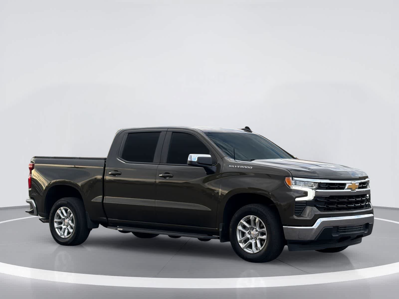 Used 2023 Chevrolet Silverado 1500 LT w/ Convenience Package II RWD image 5