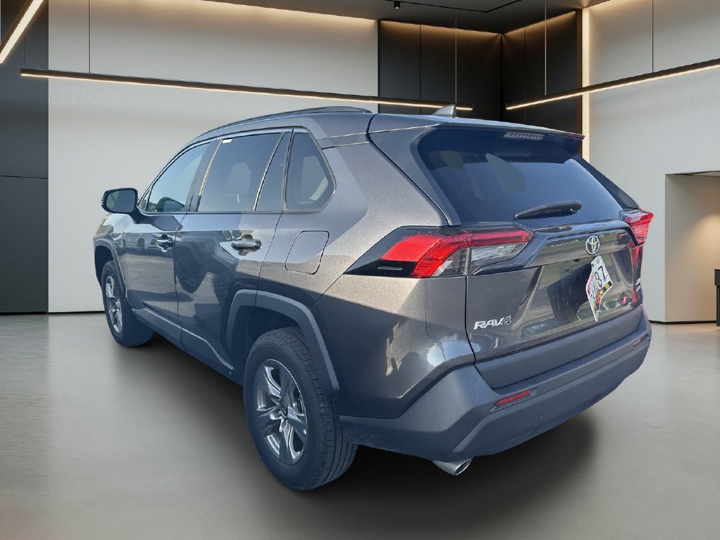 Used 2024 Toyota RAV4 XLE AWD/4WD image 6