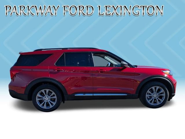 Used 2022 Ford Explorer XLT w/ Equipment Group 202A image 4
