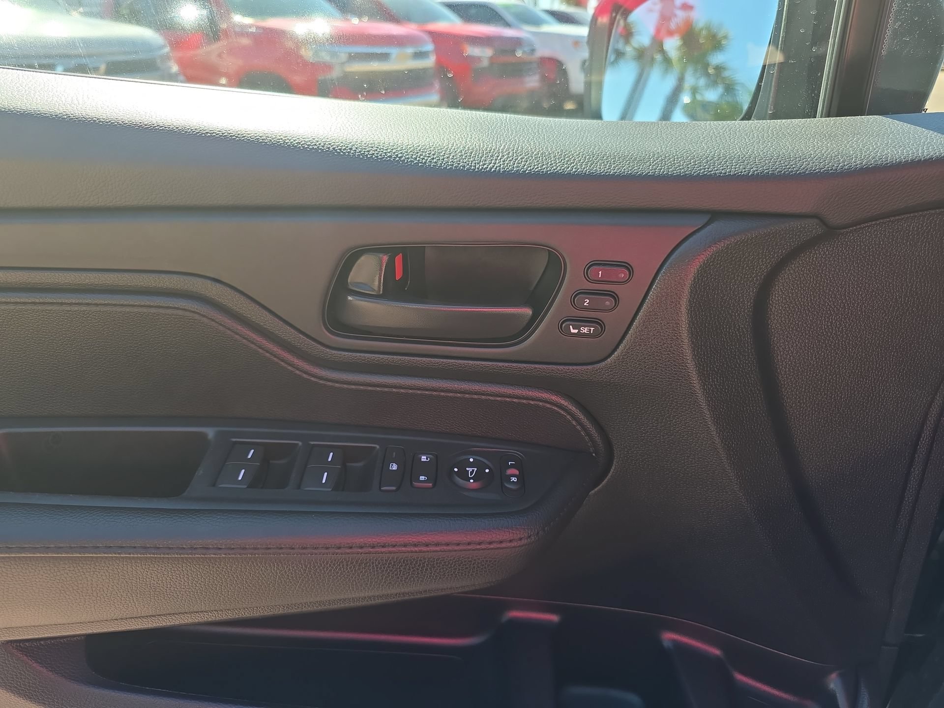 Used 2025 Honda Odyssey EX-L image 30