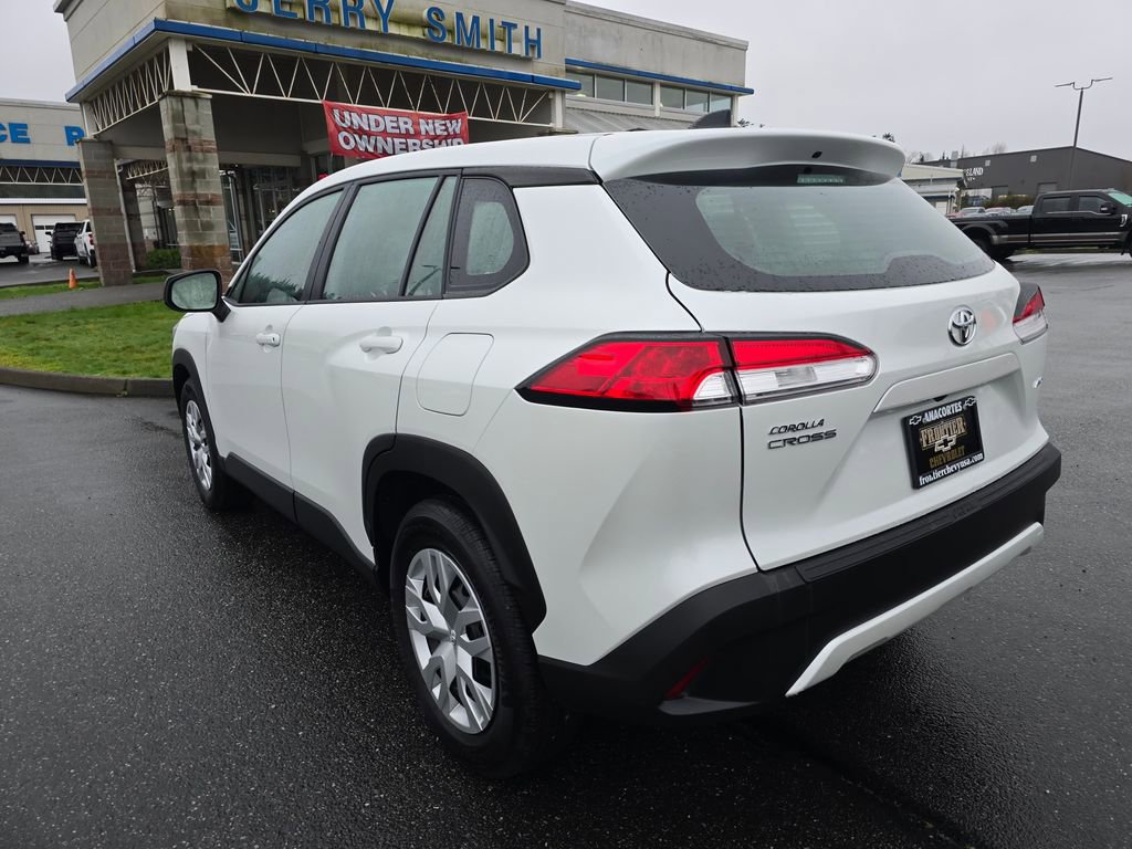 Used 2024 Toyota Corolla Cross L AWD/4WD image 5