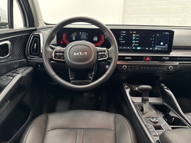 Used 2025 Kia Sorento S image 24