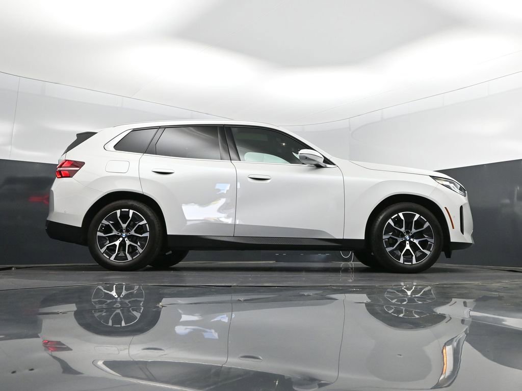 Certified 2025 BMW X3 xDrive30i w/ Premium Package image 43