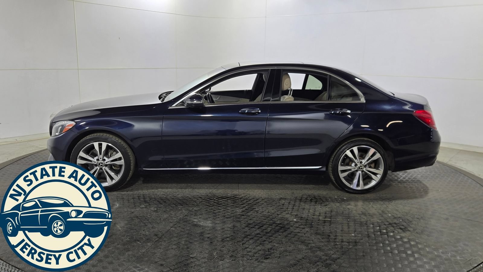 Used 2018 Mercedes-Benz C 300 4MATIC Sedan w/ Premium Package image 4