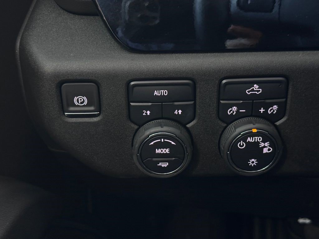 Certified 2026 Chevrolet Silverado 1500 LT image 22