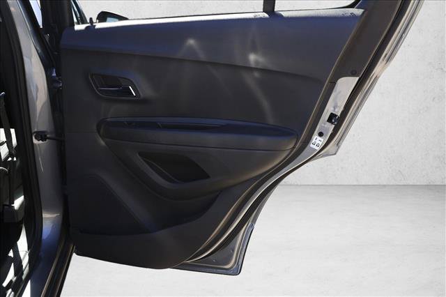 Used 2020 Chevrolet Trax LS w/ Tint and Cruise Package FWD image 26