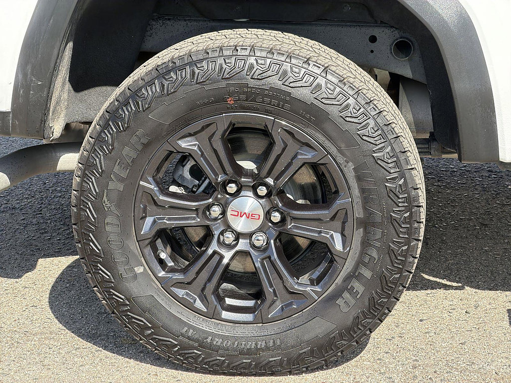 Used 2024 GMC Canyon Elevation RWD image 32