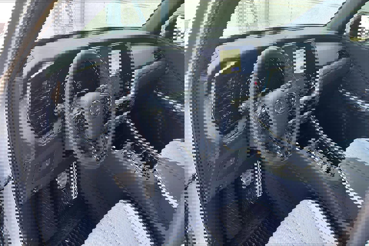 New 2026 Lexus TX 500h AWD image 8