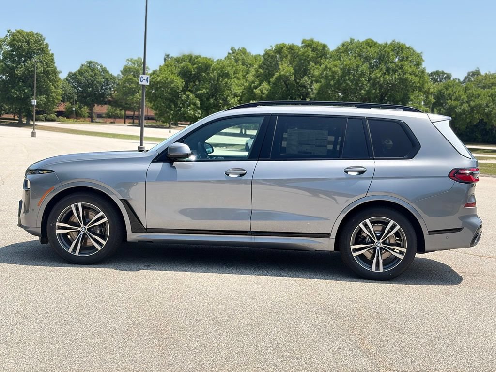 New 2027 BMW X7 xDrive40i w/ M Sport Package AWD/4WD image 3