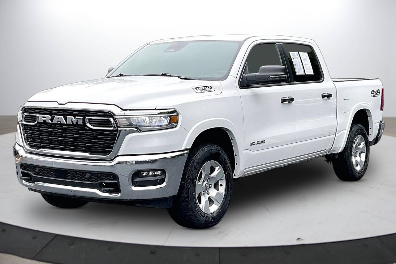 Used 2025 RAM 1500 Big Horn AWD/4WD image 4