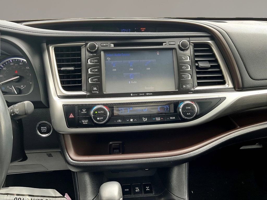 Used 2019 Toyota Highlander Limited Platinum AWD/4WD image 9