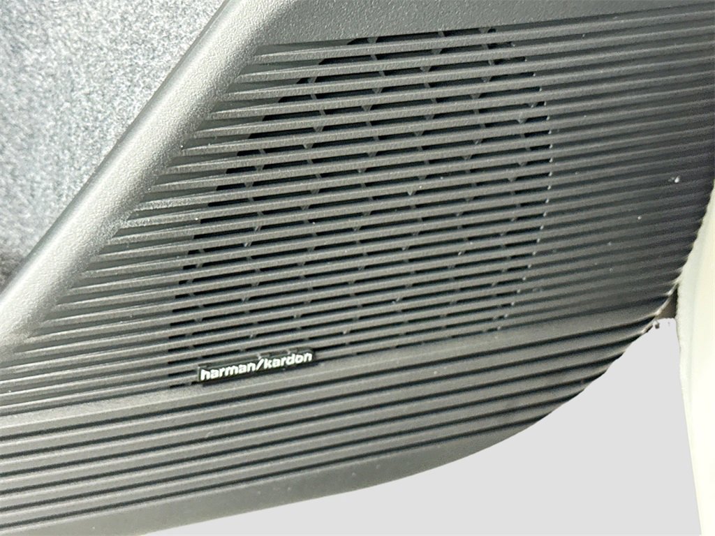 New 2026 Subaru Outback Limited image 17