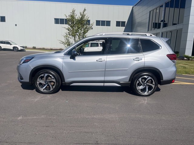 Used 2023 Subaru Forester Touring image 8