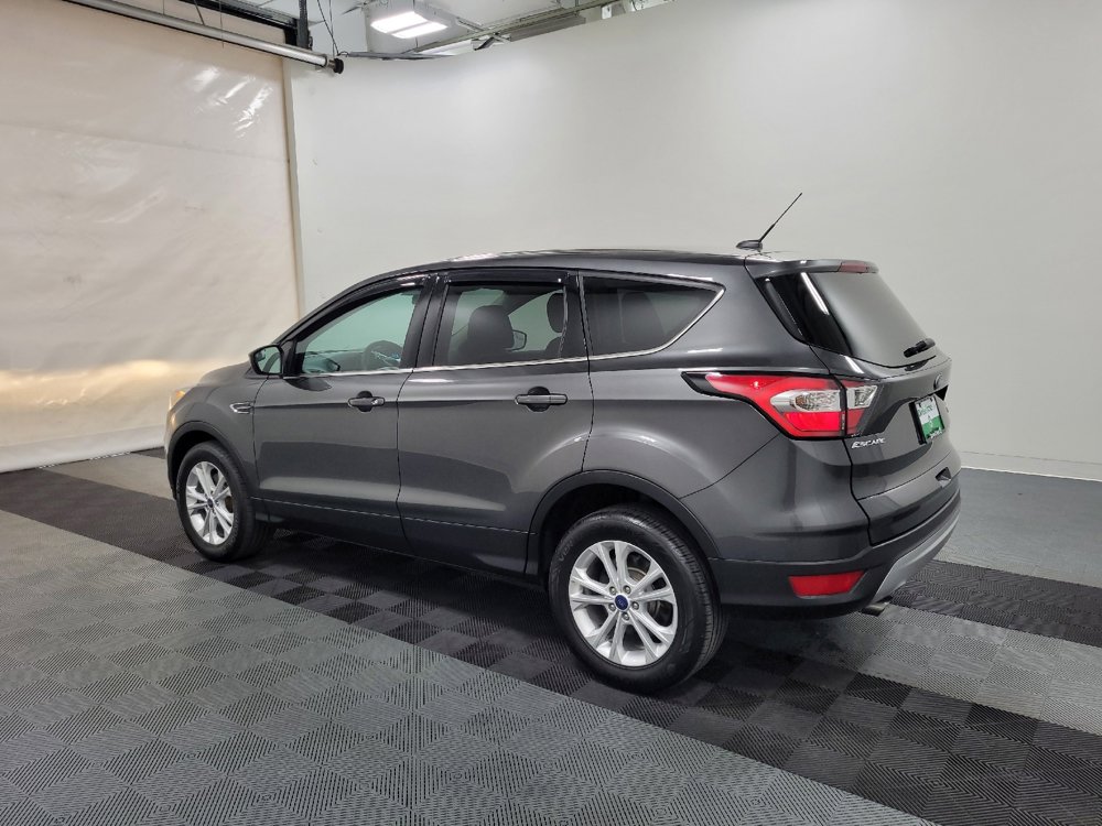 Used 2017 Ford Escape SE w/ SE Cold Weather Package AWD/4WD image 3