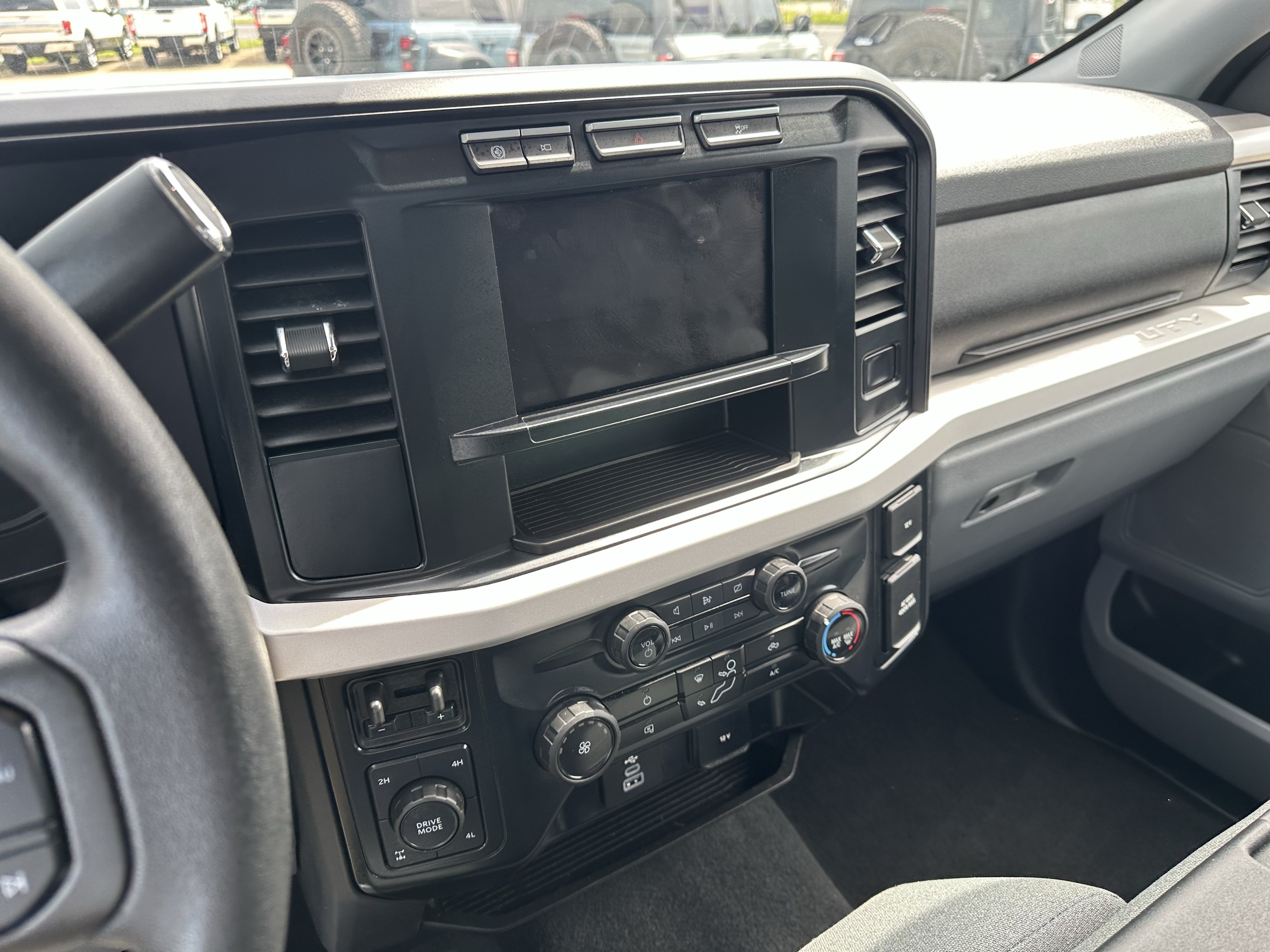 Used 2024 Ford F250 XLT w/ 360-Degree Camera Package AWD/4WD image 17