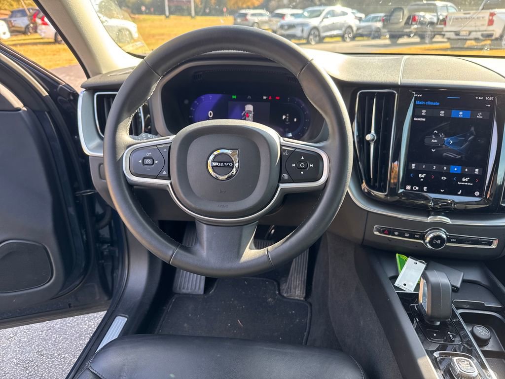 Certified 2023 Volvo XC60 B5 Core w/ Climate Package image 17