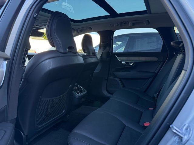 Certified 2024 Volvo V90 B6 Cross Country Plus image 21