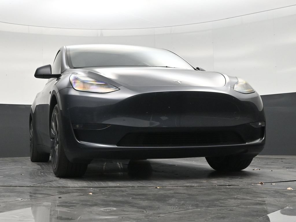 Used 2024 Tesla Model Y Long Range AWD/4WD image 25