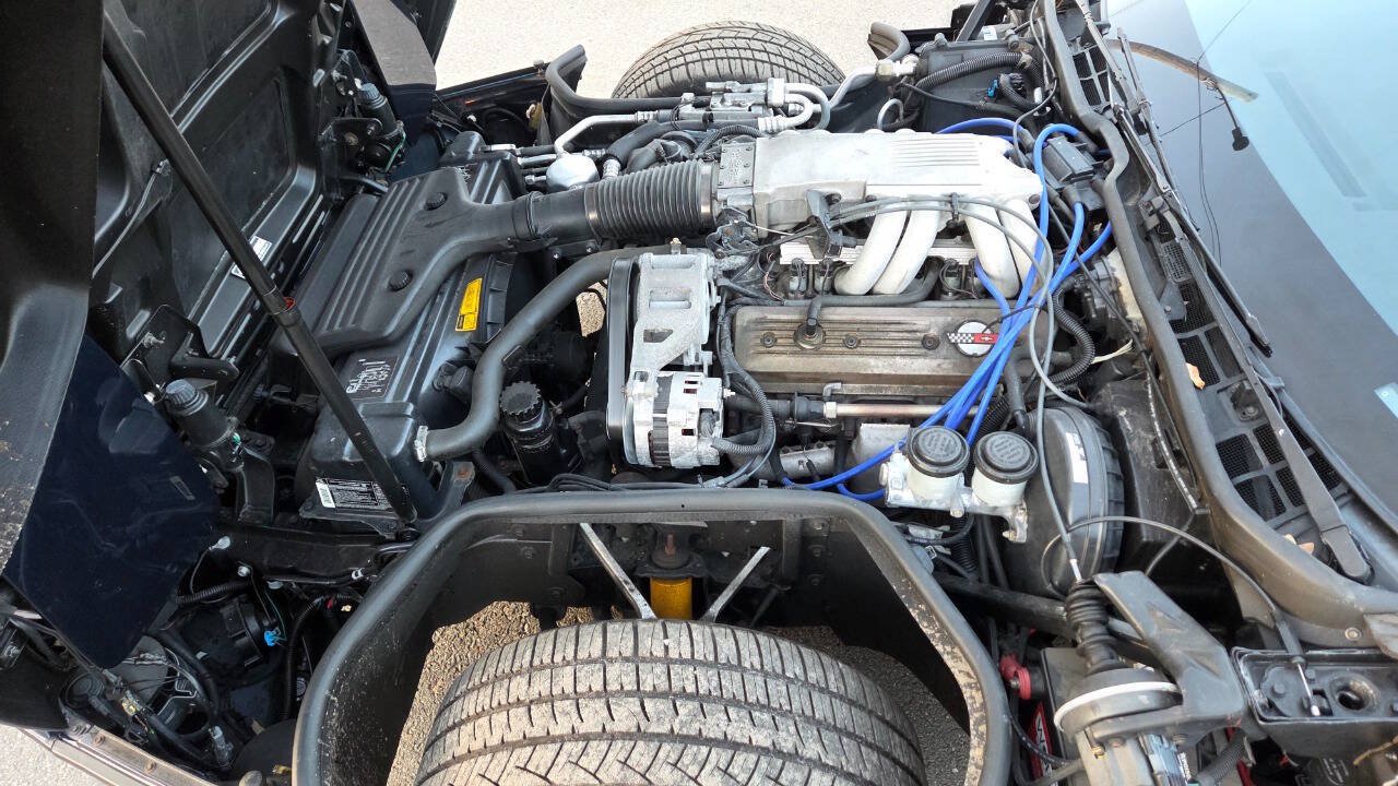 Used 1989 Chevrolet Corvette Convertible RWD image 46