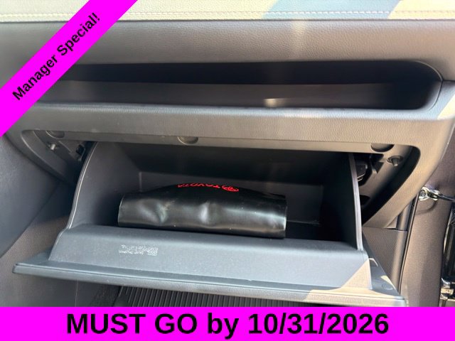 Used 2022 Toyota RAV4 XLE Premium FWD image 27