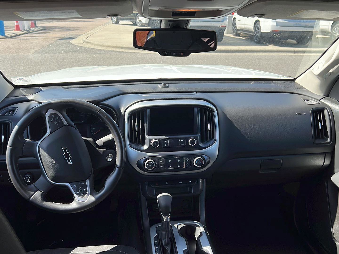 Used 2022 Chevrolet Colorado LT w/ LT Convenience Package image 12