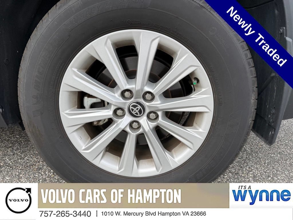 Used 2024 Toyota Grand Highlander AWD image 3