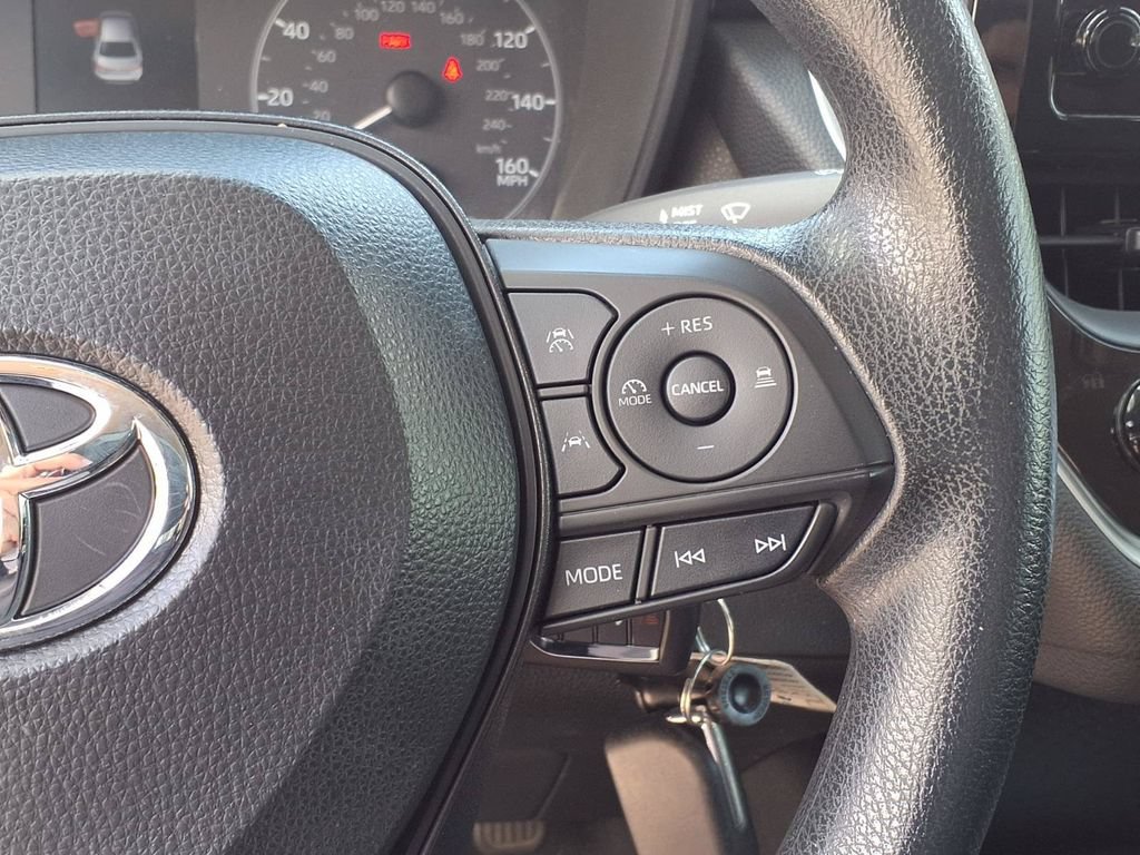 Used 2024 Toyota Corolla LE FWD image 29