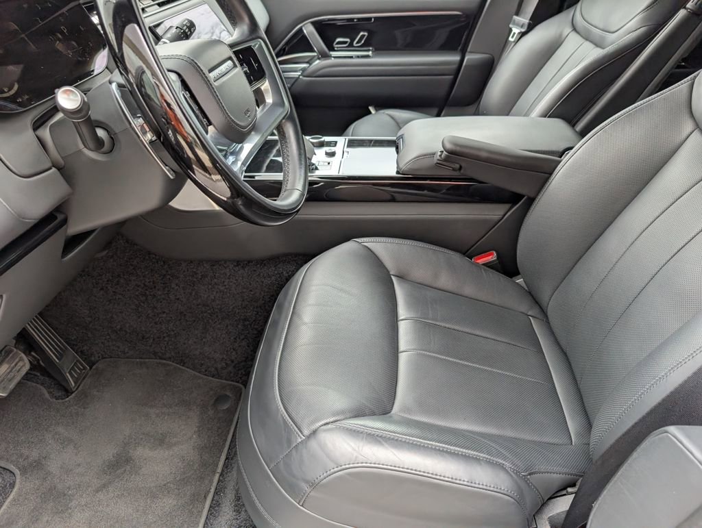 Used 2023 Land Rover Range Rover SE image 28