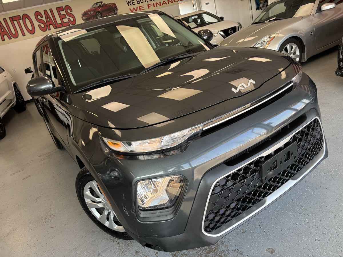 Used 2022 Kia Soul LX FWD image 35