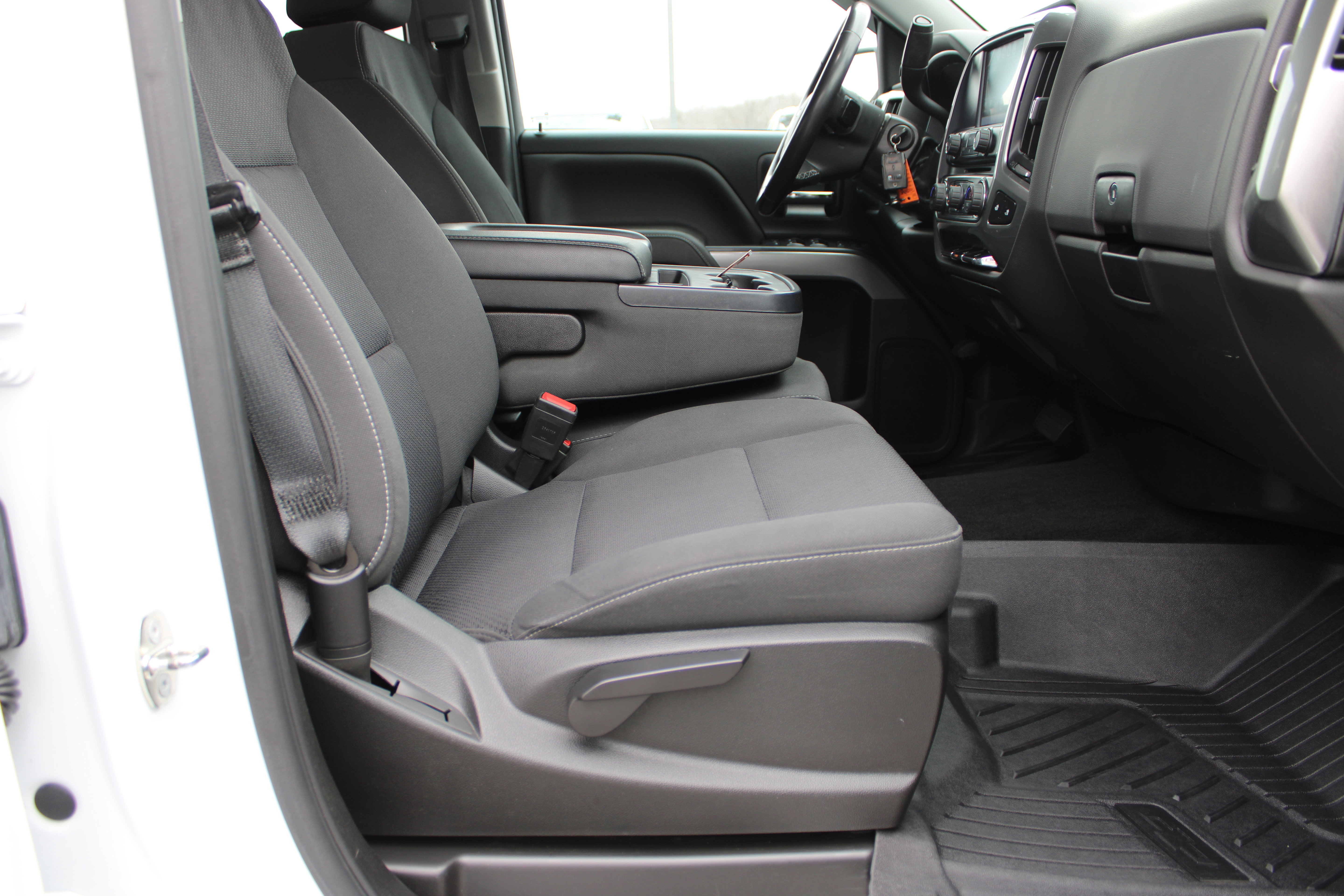 Used 2018 Chevrolet Silverado 1500 LT w/ All Star Edition image 16