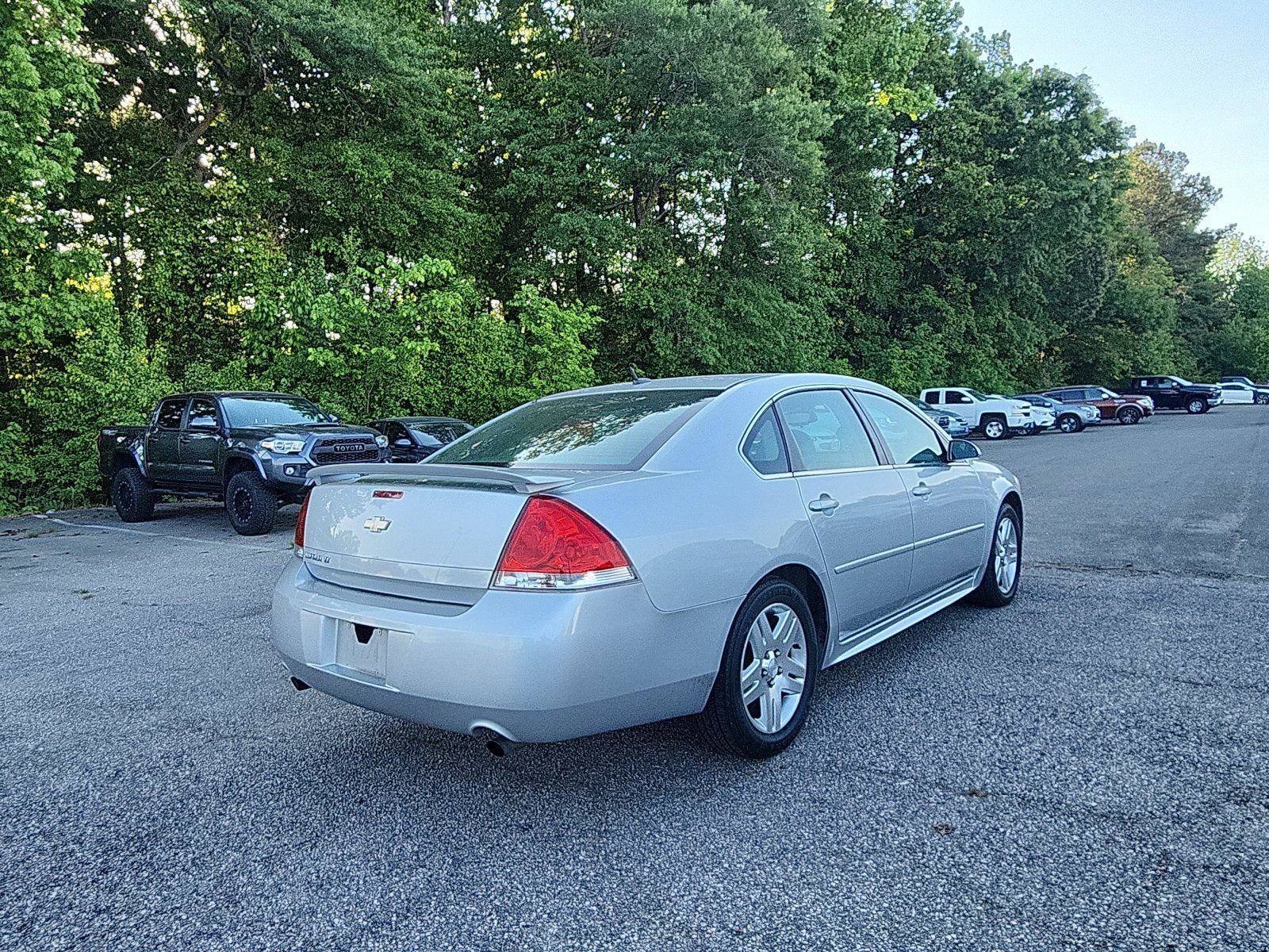 Used 2013 Chevrolet Impala LT w/ LT Sunroof Package FWD image 5