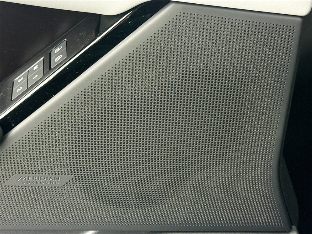 New 2026 Land Rover Range Rover Velar Dynamic SE image 18