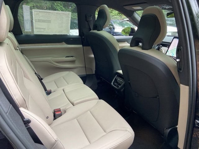 New 2025 Volvo EX90 Ultra image 17