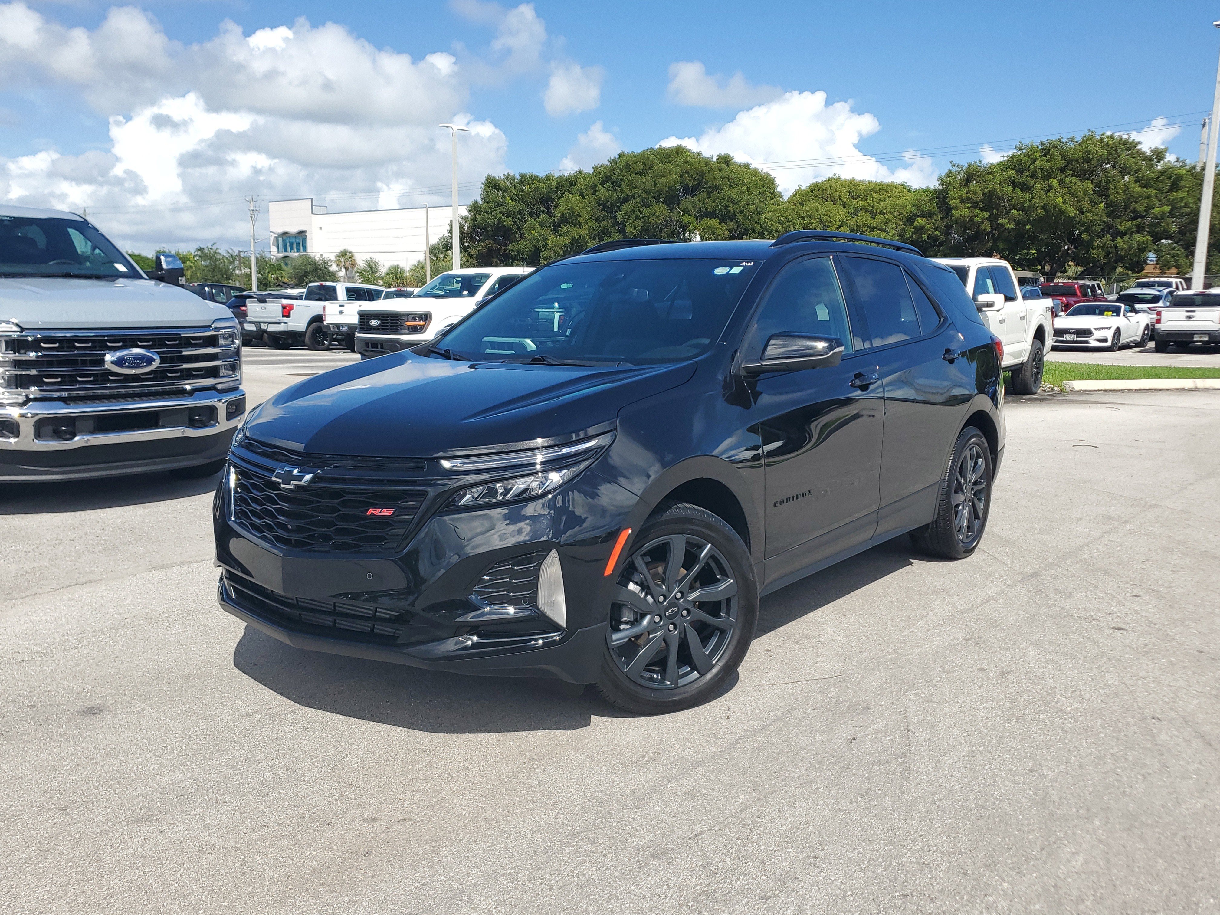 Used 2024 Chevrolet Equinox RS w/ RS Leather Package image 35